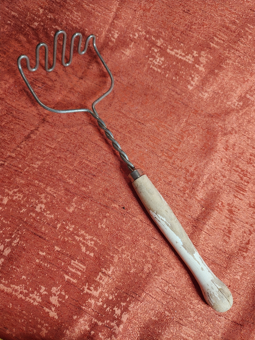 Vintage Cottagecore Decorative Wood-Handled Potato Masher - White Handle